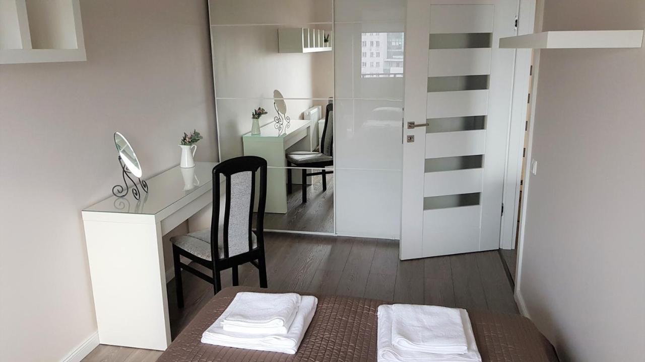 Goclaw Apartament Warszawa Exteriör bild